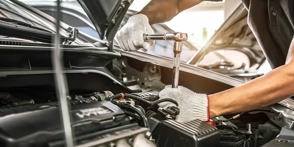 Interior Light Troubleshooting for Hybrid and Electric Vehicles